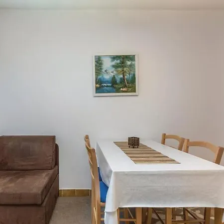 Alma Apartman